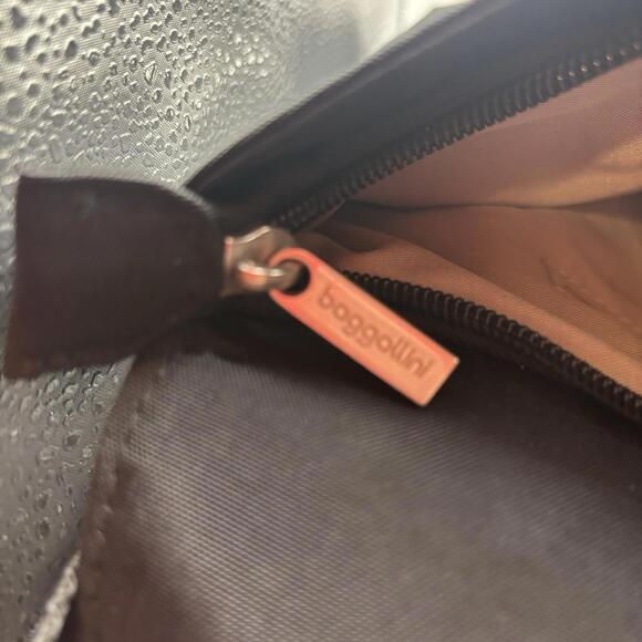 Baggallini Bucket Bagg Black Crossbody Organizer Nylon Travel Work Purse Clean! - Picture 9 of 9